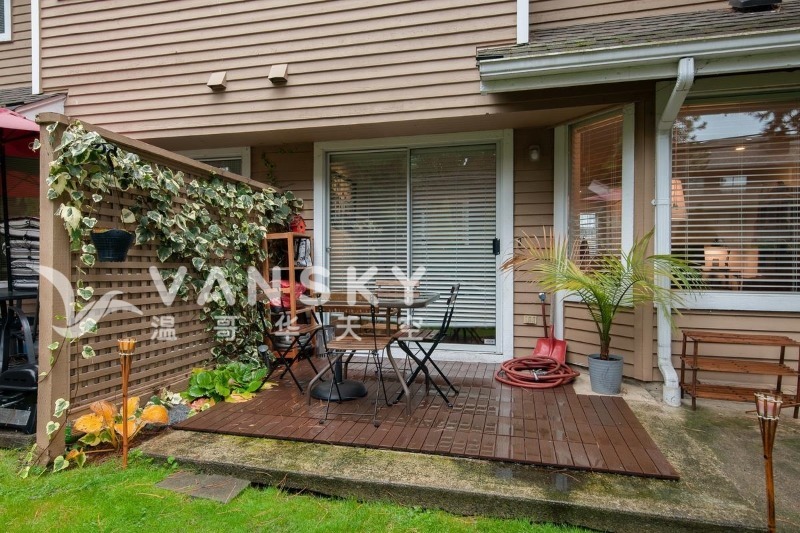 230303192943_Backyard 2.jpg